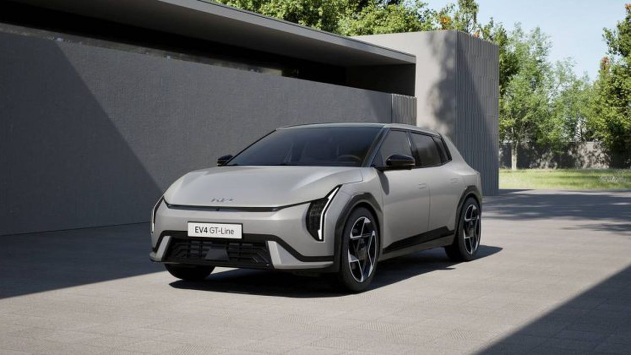 KIA EV4 hatchback