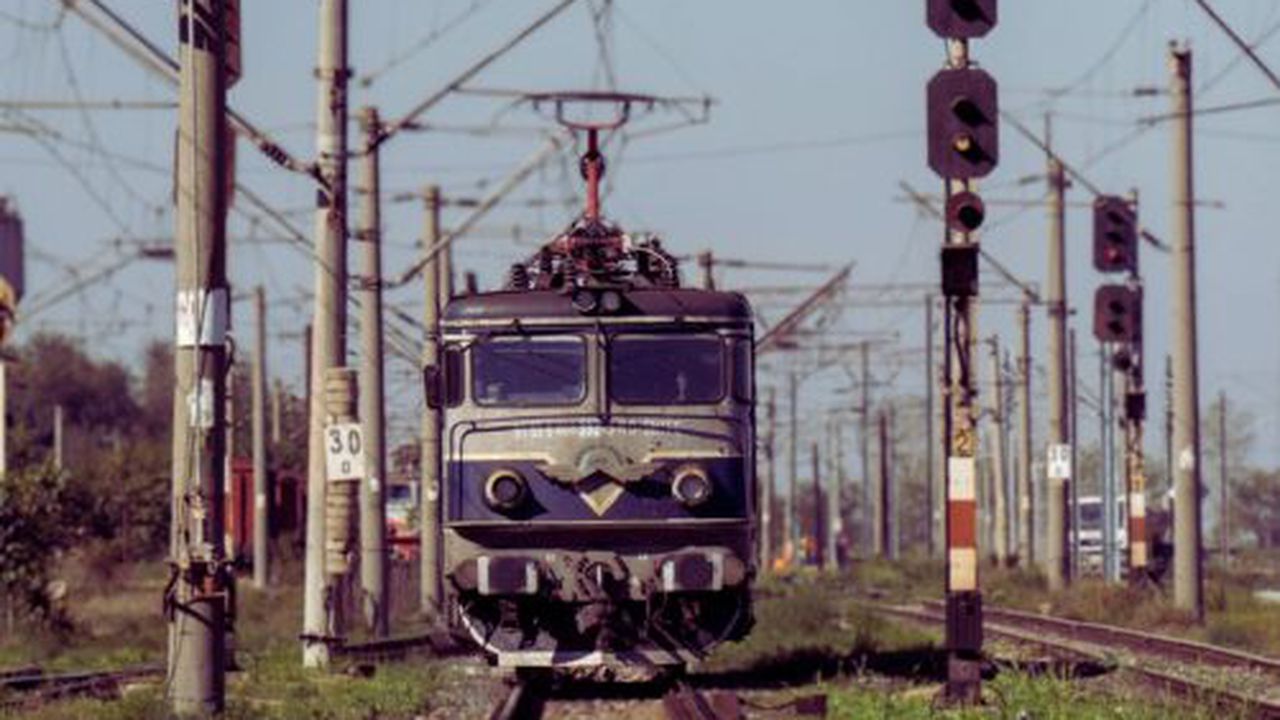 cfr feroviar sa semnalizare