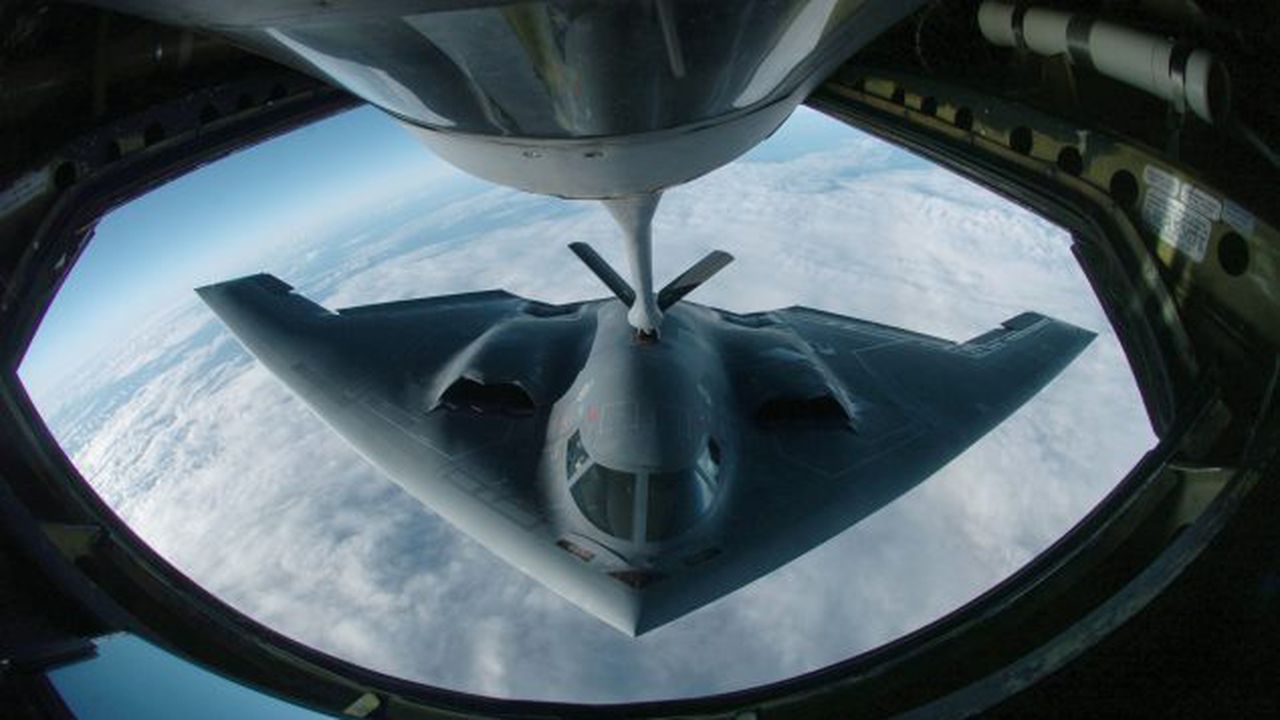 Fueling the Spirit B-2 sua iran