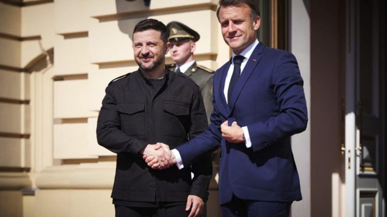 Macron și Zelenski