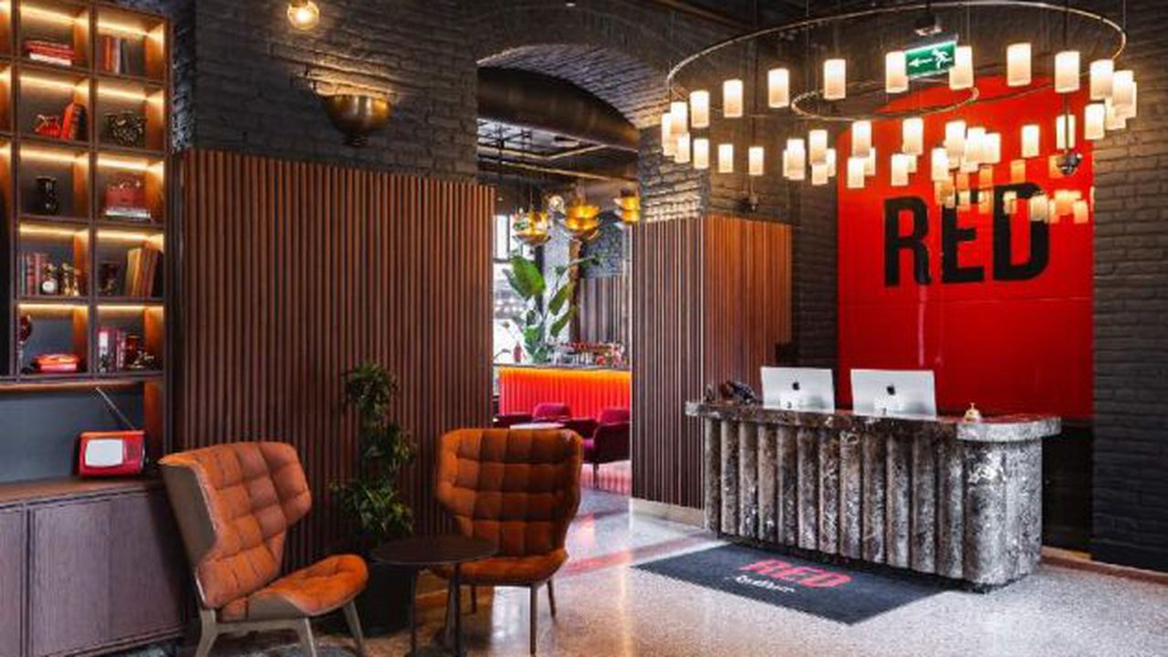 radisson red
