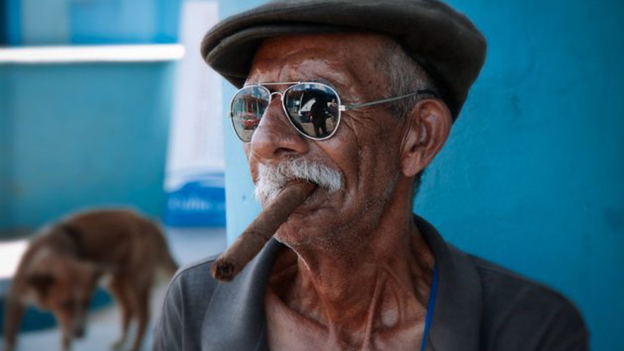 Cuban old man with his cigar
