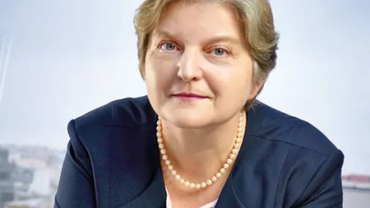 ella-kallai-alpha-bank-1