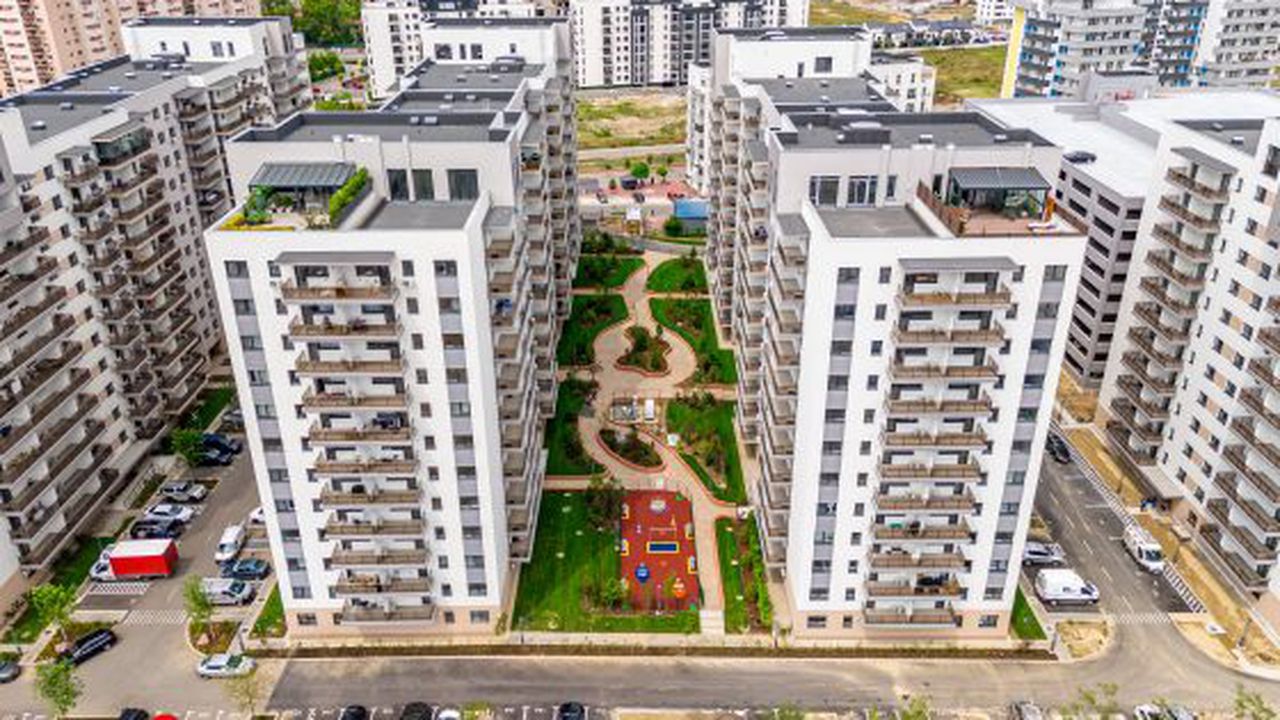 Hills-Brauner-04-Iulie-59