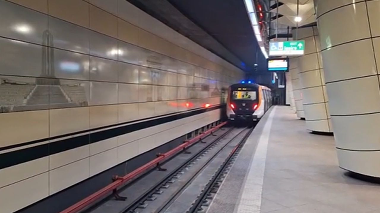 tren metropolis1