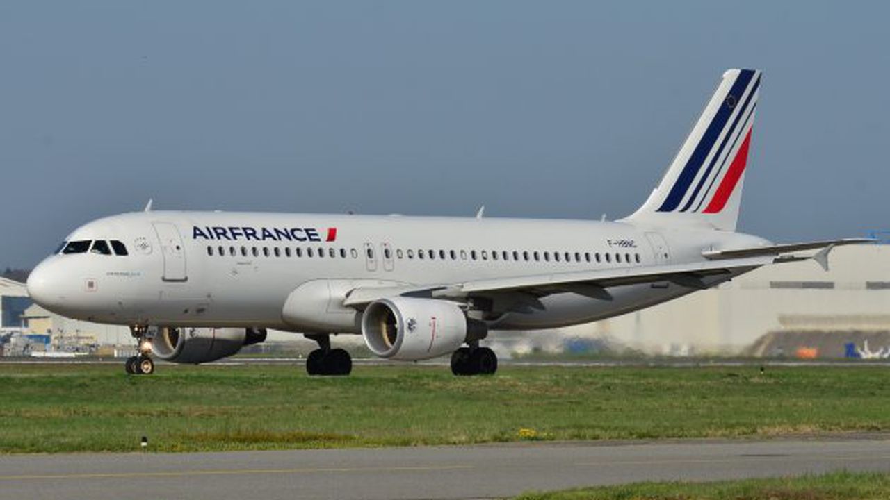 Airbus_A320-200_Air_France_(AFR)_F-HBNC_-_MSN_4601_(6960920748)