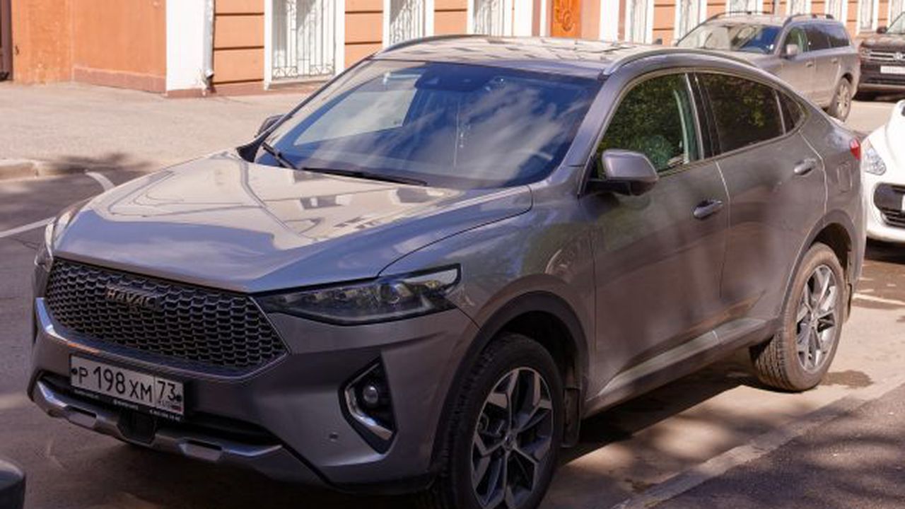 Moscow,_Haval_F7x_(BMW_wannabee)_May_2022_01