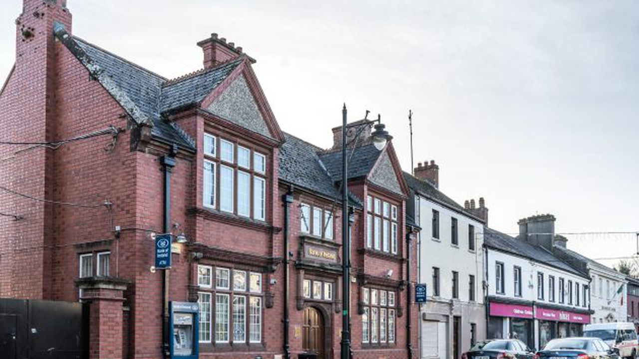 The_Bank_of_Ireland_at_23_Market_Street_(Trim,_County_Meath)