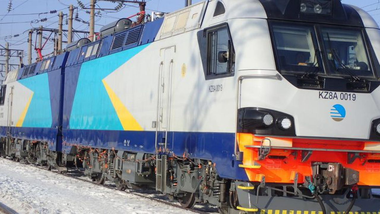 Prima T8 KZ8A electric freight locomotive for KTZ Kazakhstan
