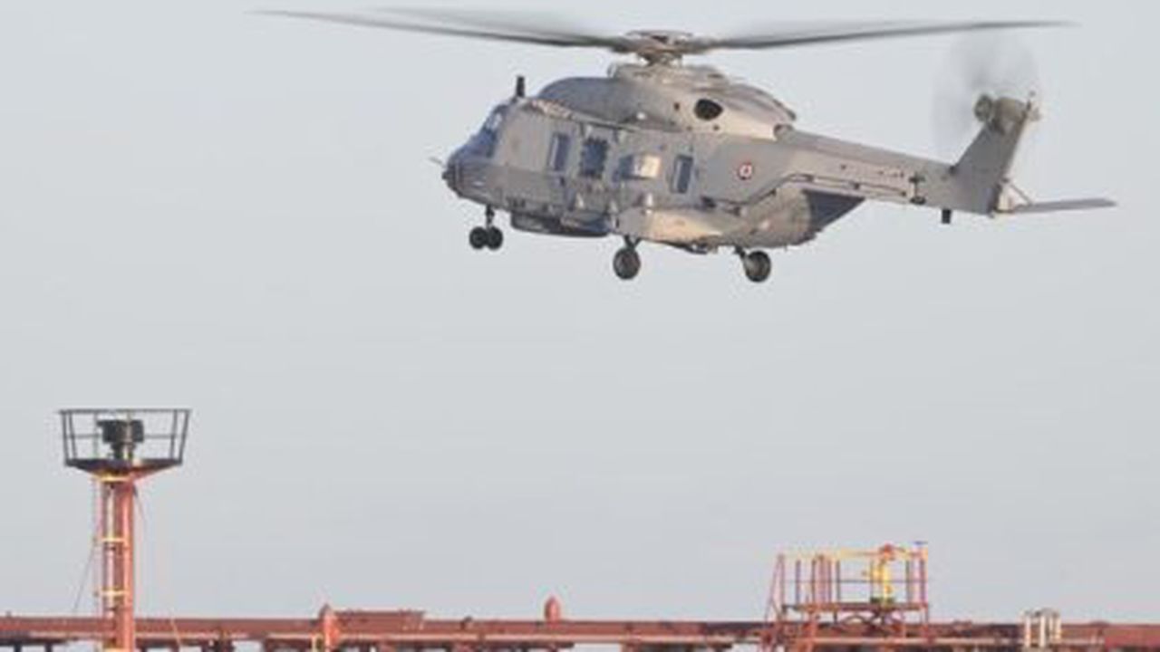 Petrolier arestat de francezi