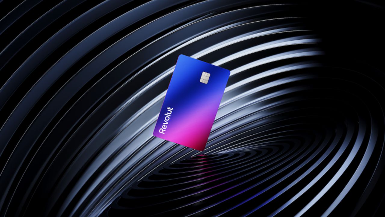 Revolut-PR-Card-03 (1) (1)