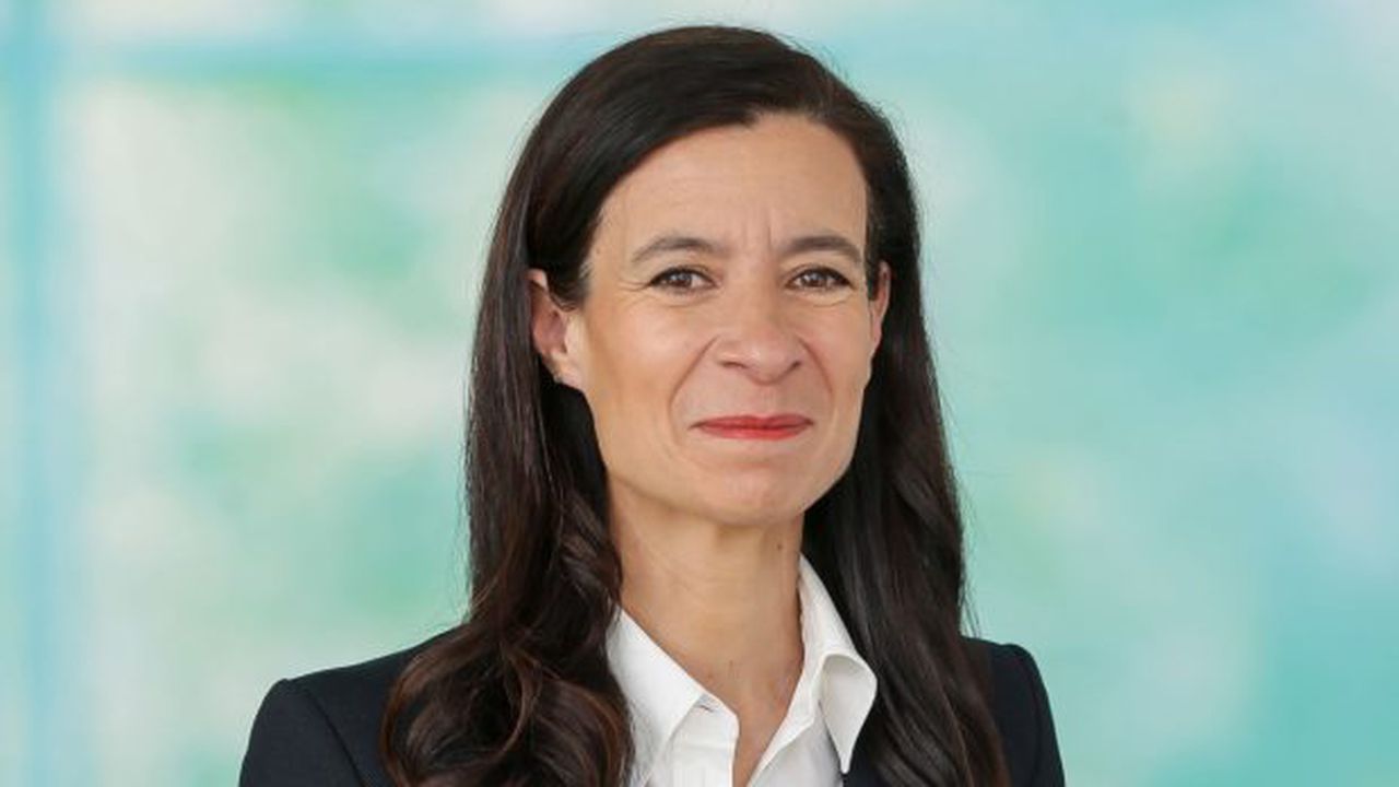 Sandra Gomez-- Dacia