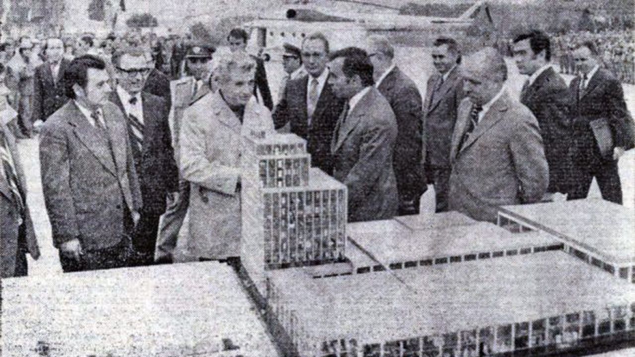 ceausescu uzina foto