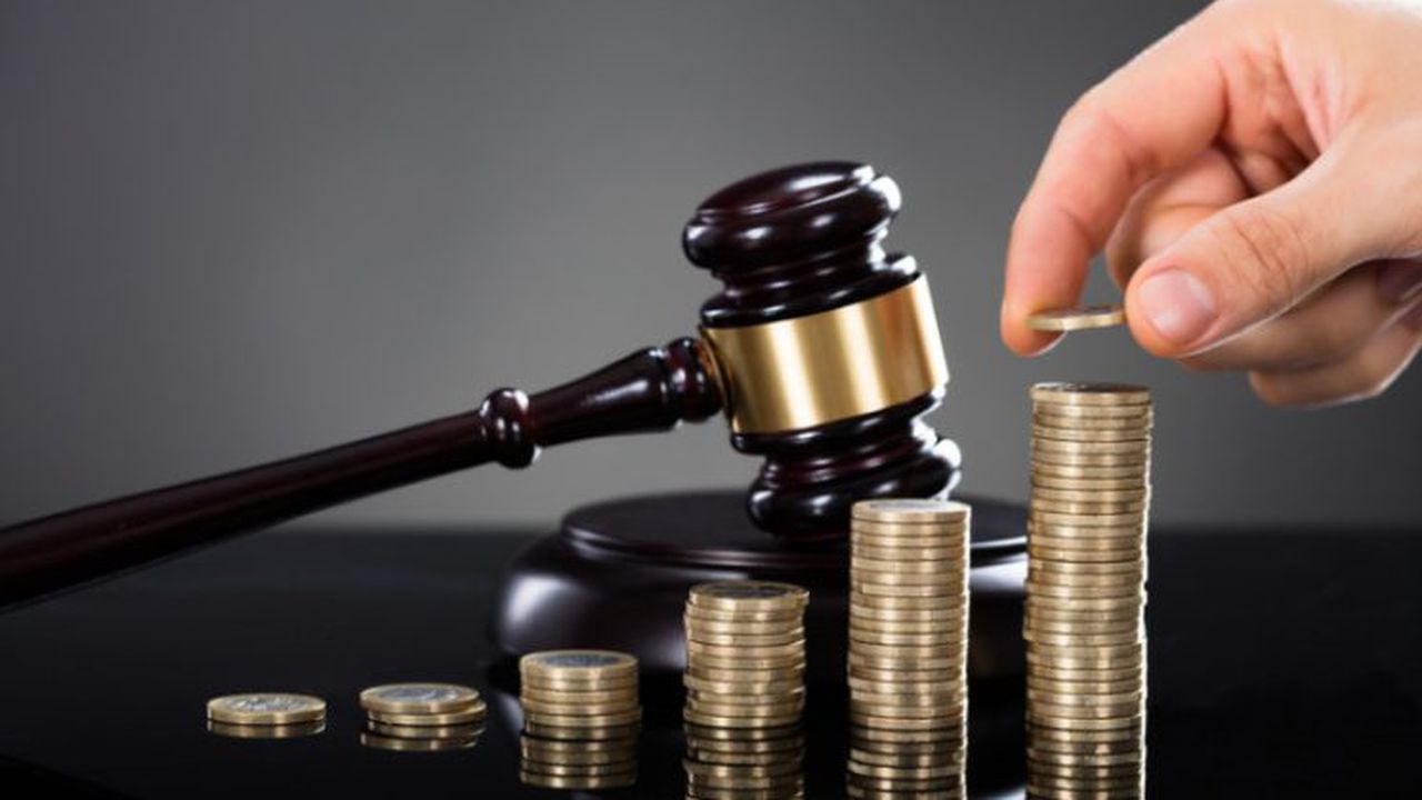 pensii magistati serviciu