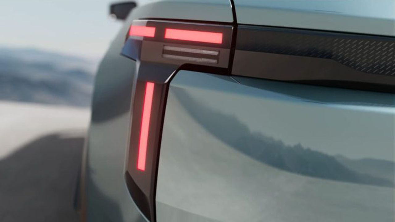 Dacia Striker - blocuri optice spate