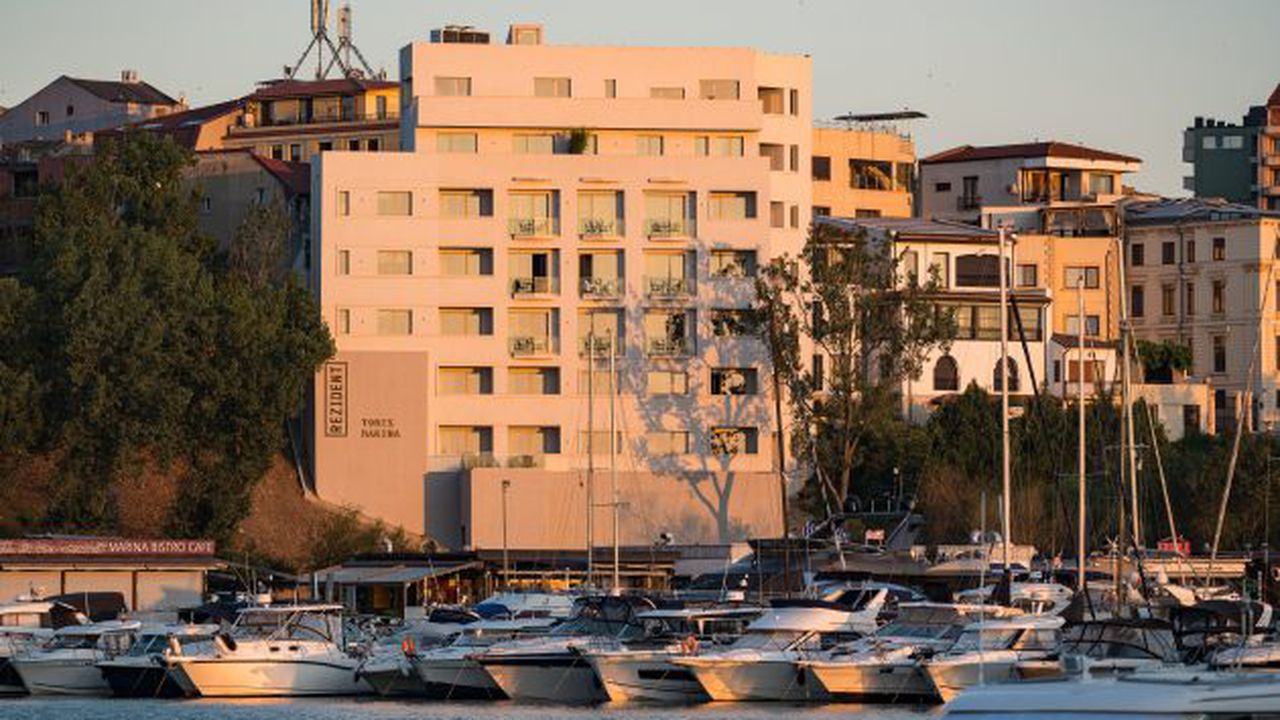 Rezident Tomis Marina