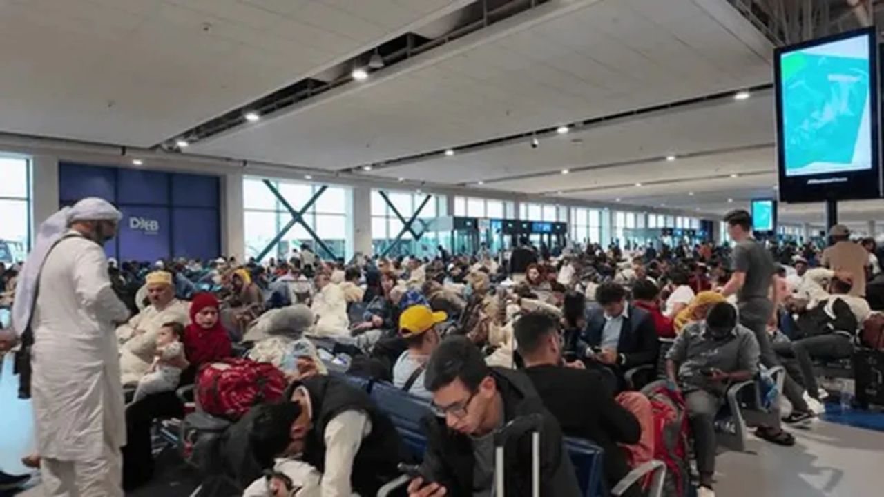 Turisti blocati în Aroportul din Dubai