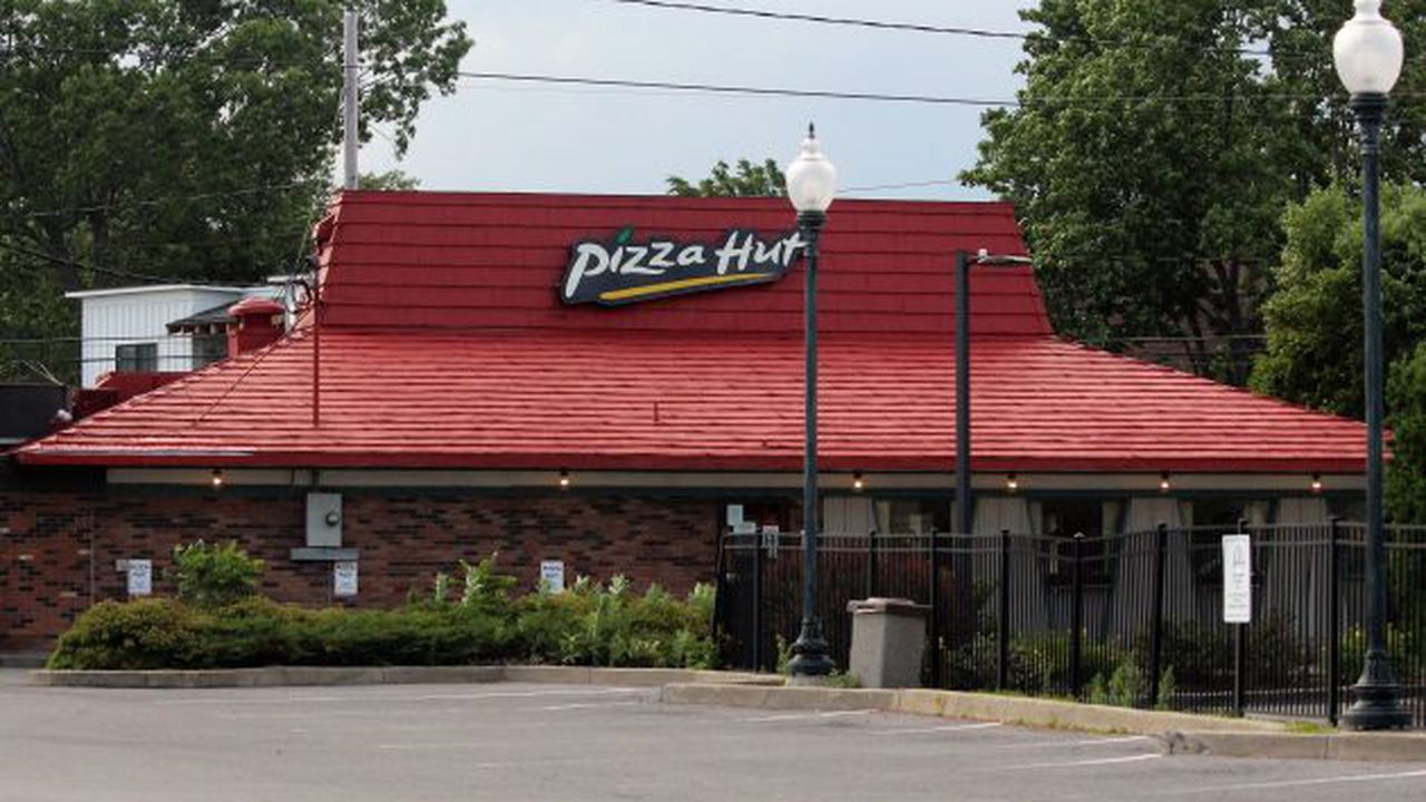 Pizza_Hut,_Saratoga_Springs,_New_York