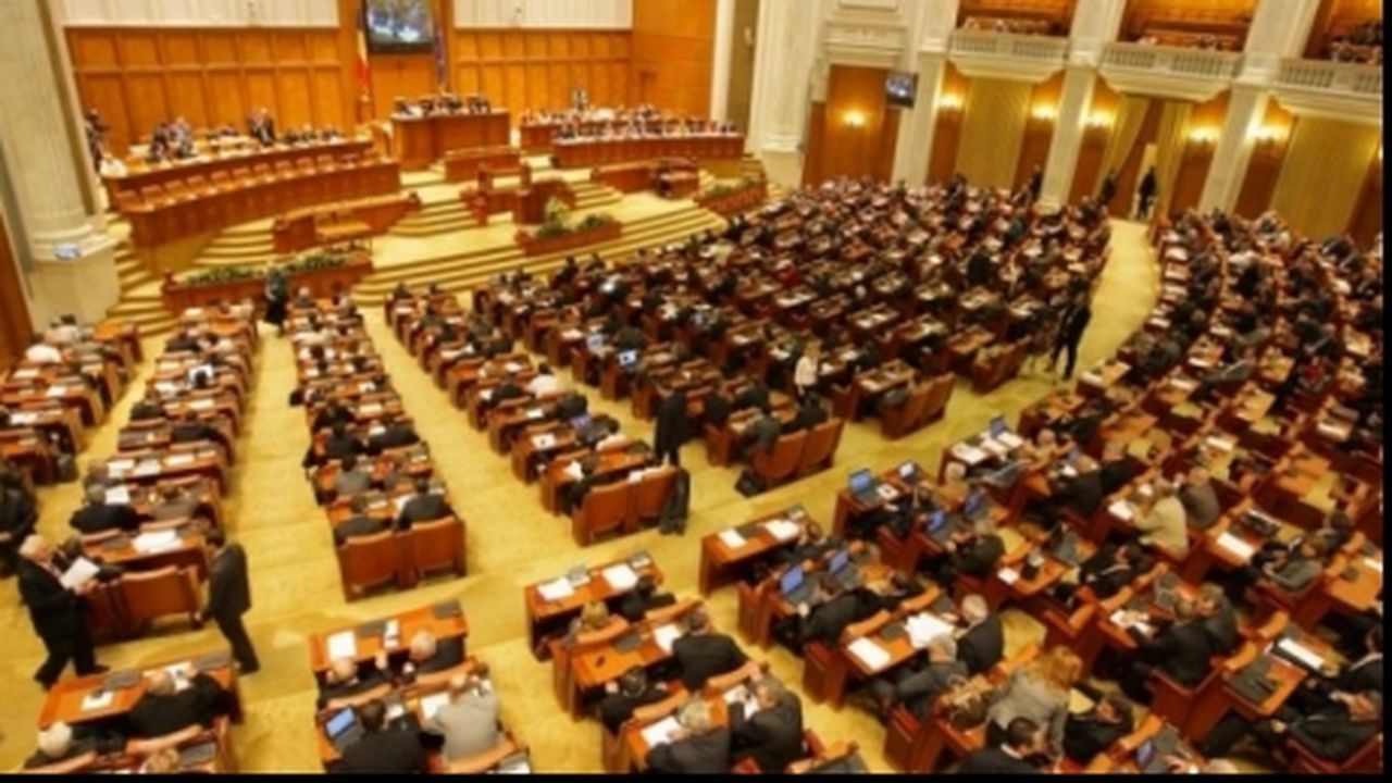 parlament_97756700