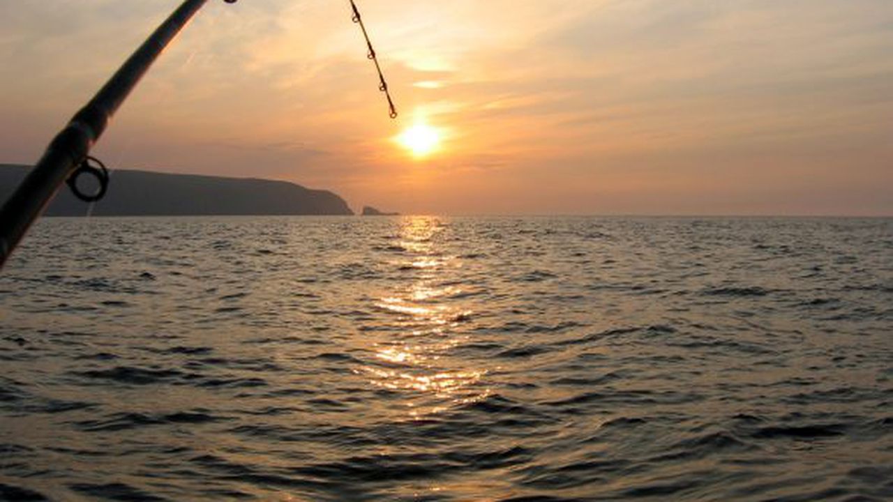 Fishing at sunset on the Donegal coast (© John Rafferty Photography)