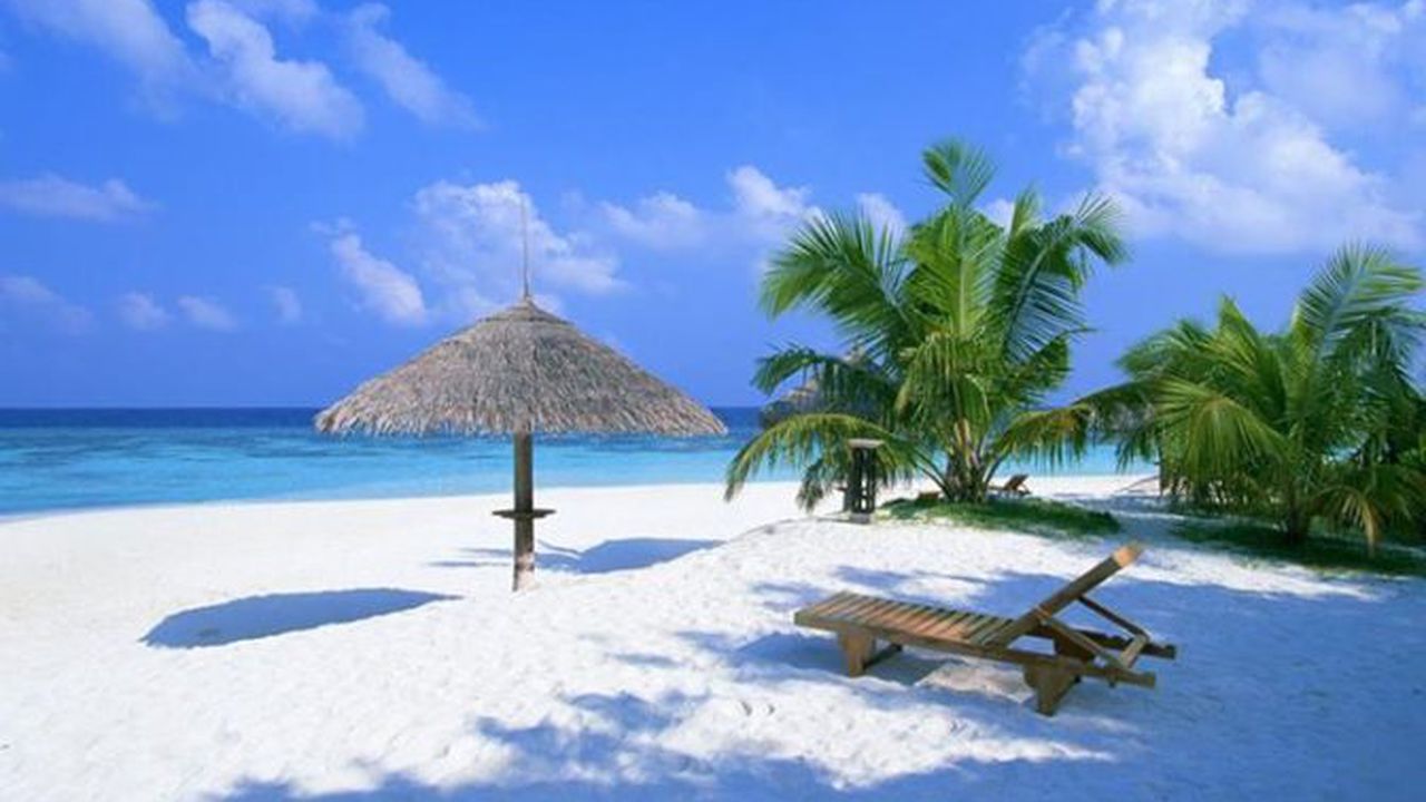 plaja vacanta mare