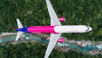 Wizz Air încearcă să profite cât poate de dificultățile prin care trece Blue Air. Compania oferă bilete cu tarife speciale pentru pasagerii firmei concurente