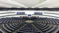 Gazele și energia nucleară au fost incluse în taxonomia UE – vot al europarlamentarilor. Ce spun Iohannis și Popescu