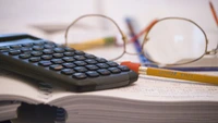 Taxele introduse la sănătate din 2023 au crescut accelerat încasările CASS şi ponderea lor în veniturile Fondului Sănătăţii, dar sunt insuficiente ca să-l aducă în echilibru. Are deja aproape 3 miliarde de lei deficit