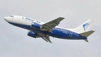 FOTO Imagini dezolante. Se vând cinci carcase ale avioanelor Blue Air, cu prețuri de la 10.000 de euro