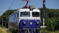 VIDEO Prima locomotivă electrică a CFR Călători, modernizată la Brașov prin PNRR, a trecut cu succes testele de la Făurei