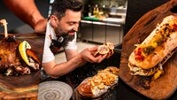 Câți bani a făcut chef Orlando Zaharia de la Chefi la cuțite cu restaurantul Zmoke din București