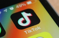 TikTok a actualizat regulile comunității și a introdus noi funcții pentru crearea și distribuirea în siguranță de conținut