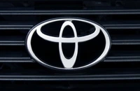 Record – Toyota este prima companie din Japonia al cărei profit operaţional depăşeşte pragul de 5.000 miliarde de yeni, peste 34 de miliarde de dolari