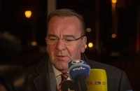 Ministrul Apărării din Germania consideră că obiectivul statelor NATO ar trebui să fie acoperirea lacunelor din capabilitățile lor militare și nu alocarea unui procent specific din PIB