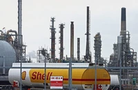 Preluarea sau fuziunea dintre Shell și BP. Pe cine ajută și pe cine încurcă apariția unui gigant de 200 de miliarde de lire sterline