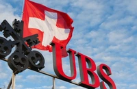 Câţi bani a luat şeful UBS, cea mai mare bancă din Elveţia, a luat 14,9 milioane franci în 2024