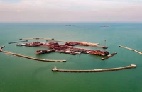 Exporturile de țiței kazah către UE continuă să crească și se apropie de cele ale Norvegiei. Kazahstanul este a treia sursă de petrol a blocului comunitar