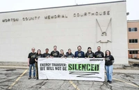 Greenpeace România a protestat în fața sediului Romgaz Black Sea Limited din București