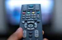 Peste SUA, UK și Germania. Românii ocupă locul 3 în lume la consumul de conținut online pe TV