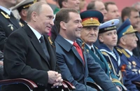 Răspuns din Rusia, prin vocea lui Medvedev, despre „ultimatumul teatral” al președintelui Trump pentru Moscova