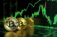 Bitcoin depăşeşte pentru prima dată pragul de 120.000 de dolari