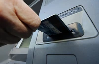 Ungaria, luată ca exemplu pentru noile taxe din România? Taxarea pe toate tranzacțiile bancare, cea mai nouă „invenție”, a fost aplicată de Orban. Se poate și mai rău: taxă pe SMS