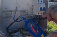 Cât curent electric se mai fură în România. Cifre de la Delgaz Grid