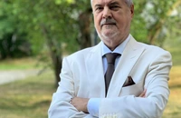 Adrian Năstase spune că PSD pare a cincea roată la căruța guvernării, iar cârmaciul nu e nici el de la PSD