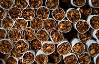 Autoritatea Vamală Română: 75.100 de ţigarete, 24 kg de tutun şi 80.000 de brichete false, reţinute în ultima săptămână în vămi