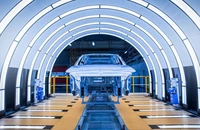 BASF cedează controlul diviziei de vopsele auto OEM către fondul de investiții Carlyle pentru suma de 7,7 miliarde de euro. Cele două companii vor forma un join-venture, unde germanii vor fi parteneri minoritari