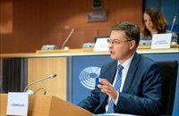 Războiul din Iran ar putea provoca stagflație în UE, consideră comisarul european Valdis Dombrovskis
