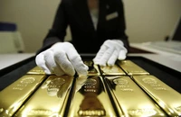 Aurul s-a prăbuşit. Scădere de 25% din cauza razboiului din Iran – Petrolul și dolarul au devenit principalii contracandidați