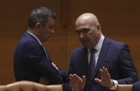 Cade Bolojan, pleacă PSD? Instabilitatea politică riscă să trimită ratingul la junk, să pierdem banii din PNRR și să ratăm intrarea în OECD – analiști