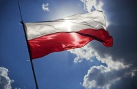 Polonia – Compania de stat EMP şi gigantul Foxconn pregătesc o fabrică de maşini electrice în sudul ţării